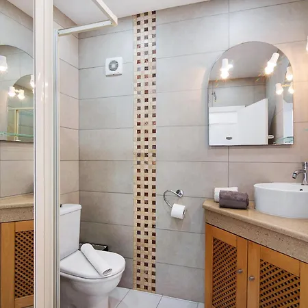 Moderno E Renovado T2 شقة كوارتيرا