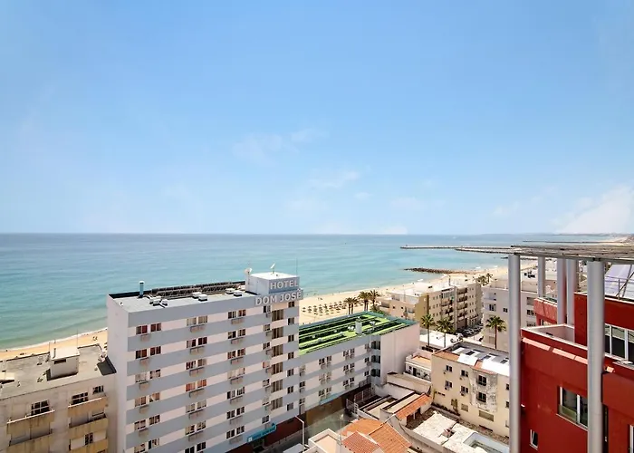 Moderno E Renovado T2 * Quarteira