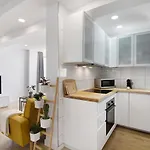 Moderno E Renovado T2 Apartment Quarteira