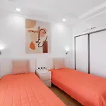 Apartment Moderno E Renovado T2 Quarteira